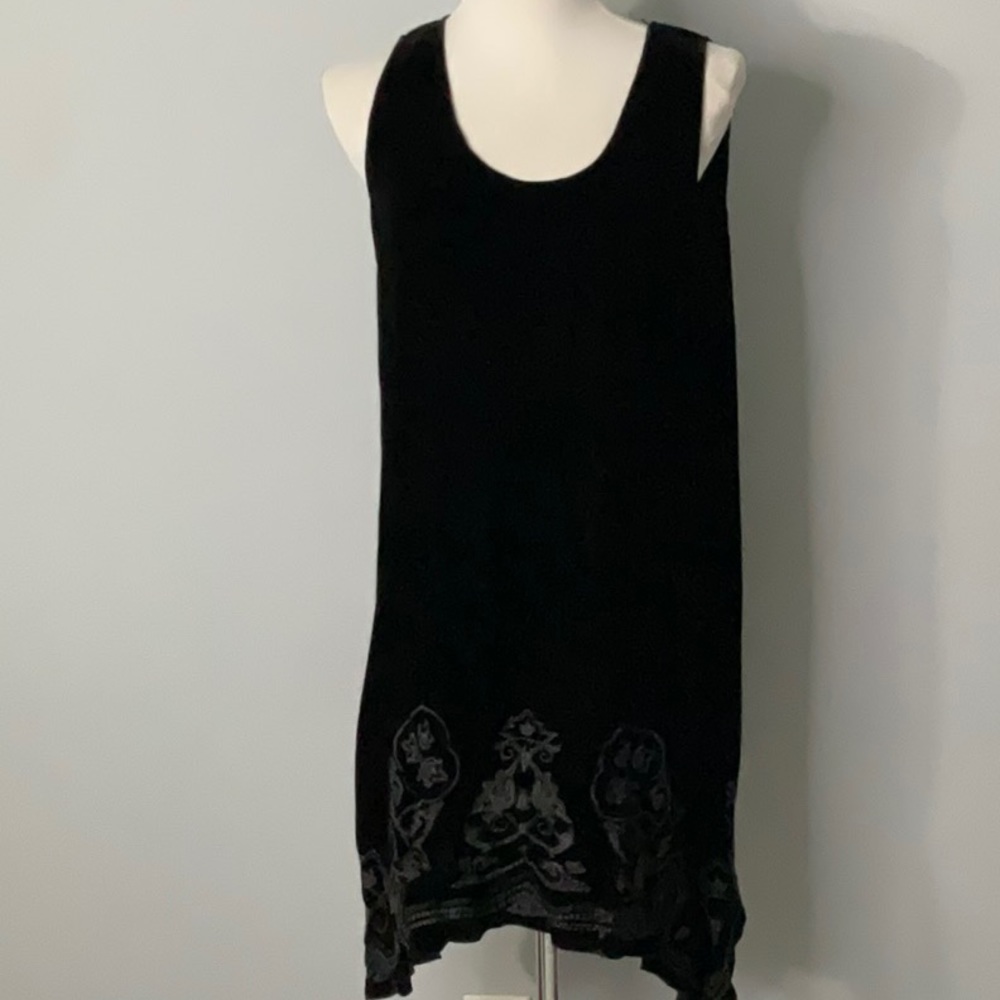 JW LOS ANGELES JOY LOVE LIGHT VELVET BLACK DRESS EMBROIDERED DETAIL SIZE M